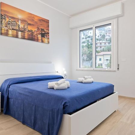 Modern Flat 250 Mt From The Sea - Albissola Marina Apartamento Exterior foto